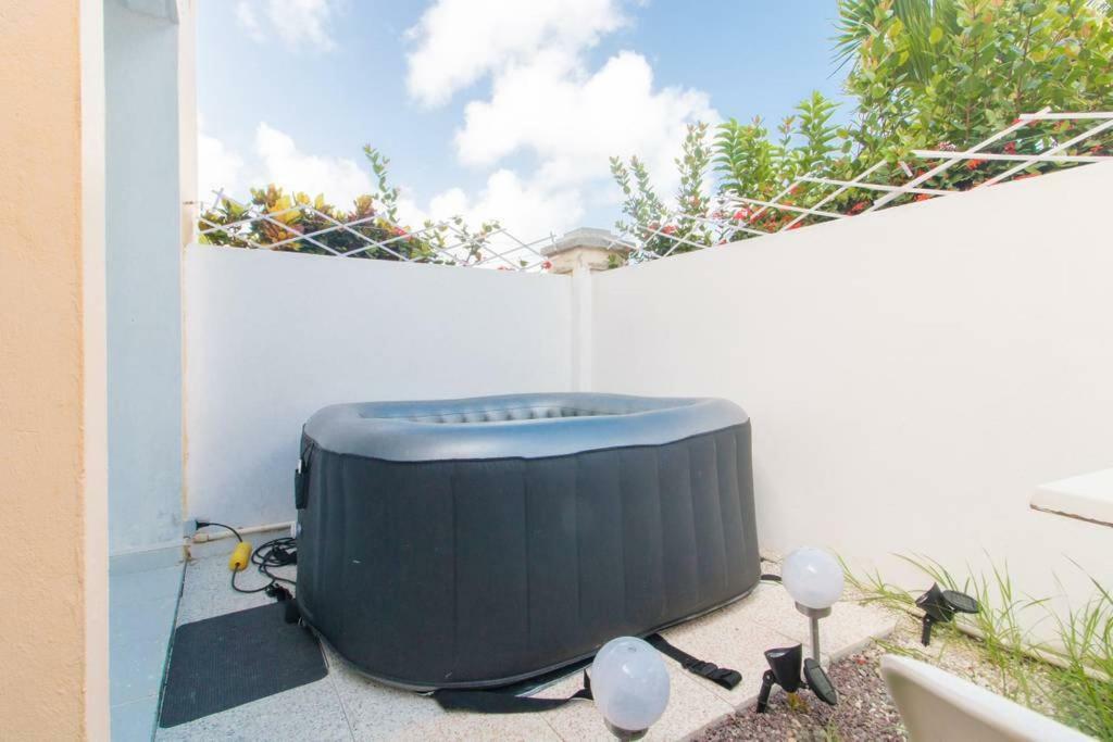 Superbe Studio Avec Jacuzzi Prive Lägenhet Sainte-Anne Exteriör bild